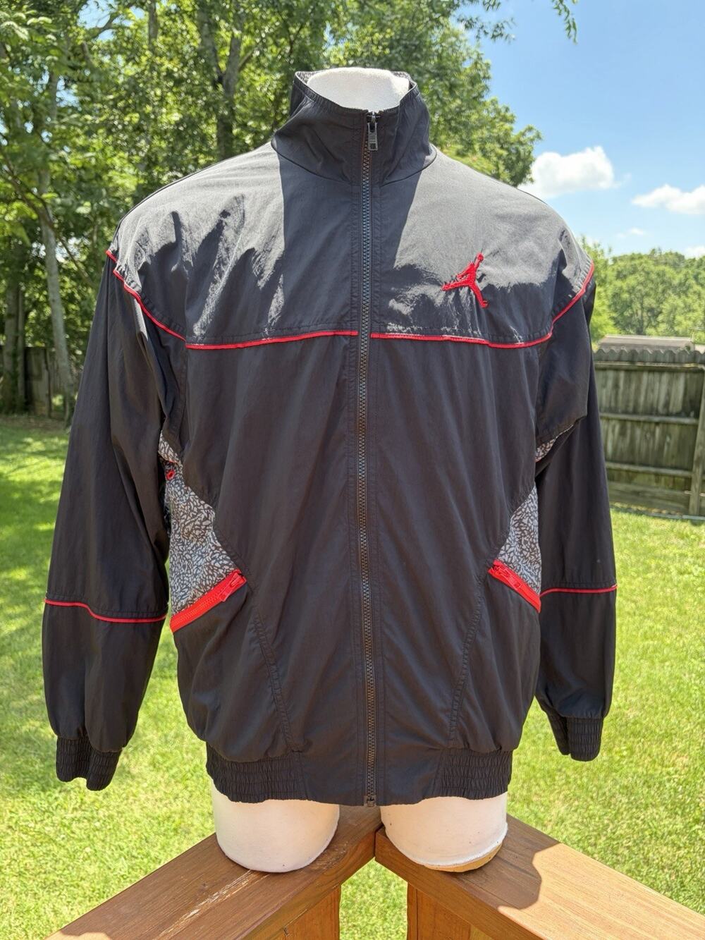 Nike Air Jordan Men’s Retro 3 Black Woven Cement Nylon Jacket Large